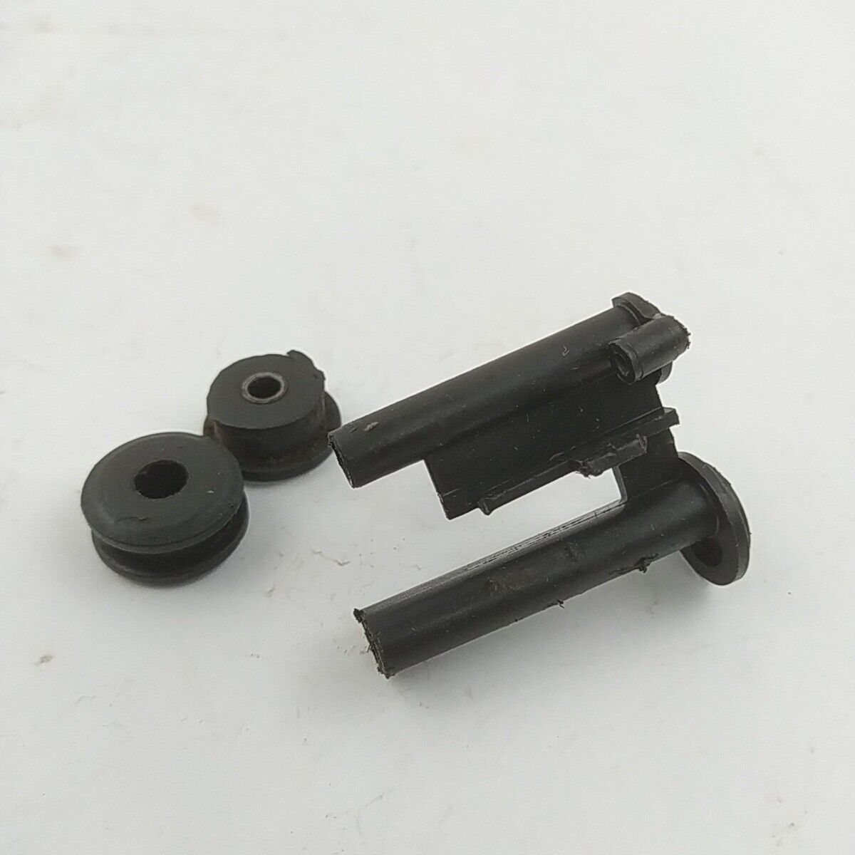 Ricambio gommini SUPPORTO ANTIVIBRANTE per motosega MCCULLOCH PM 370 usato