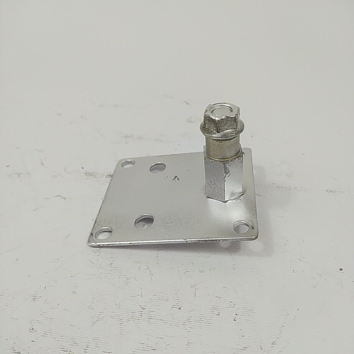 Ricambi usati STAFFA SUPPORTO MOTORE A ZAINO per decespugliatore MITSUBISHI T200