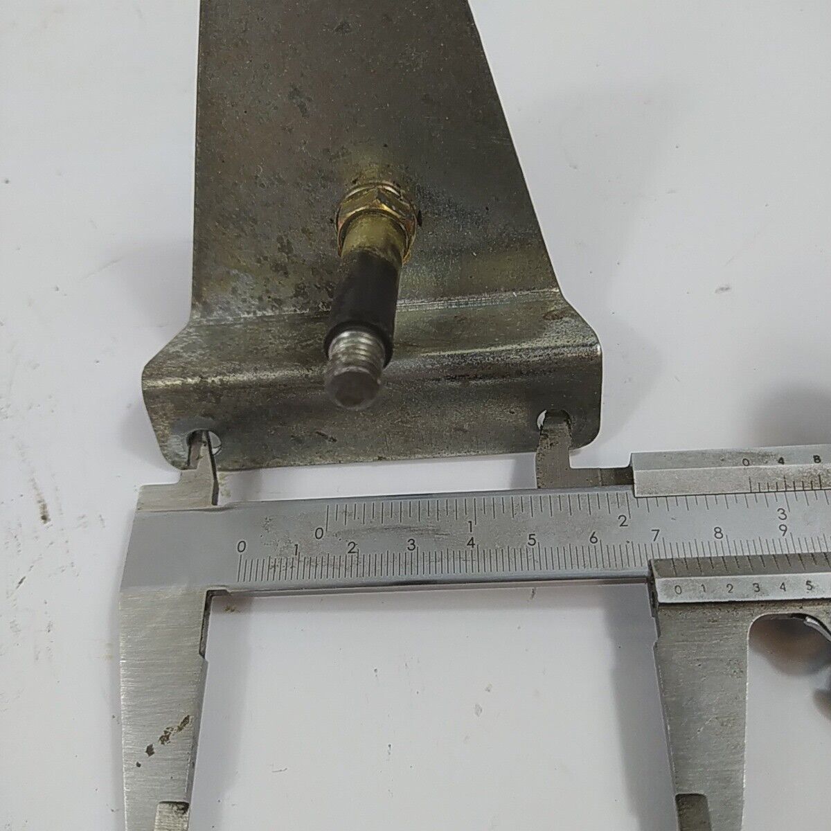 Ricambi STAFFA BARRA MOTORE A ZAINO usati per decespugliatore Komatsu ZENOAH G4K