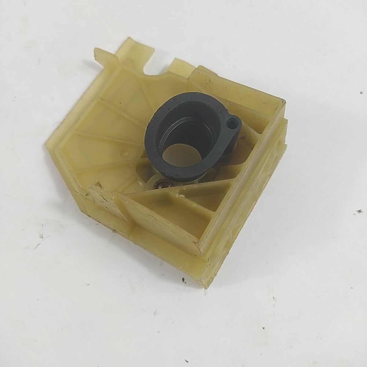 Ricambio COLLETTORE RACCORDO flangia CARBURATORE PER MOTOSEGA POULAN usato