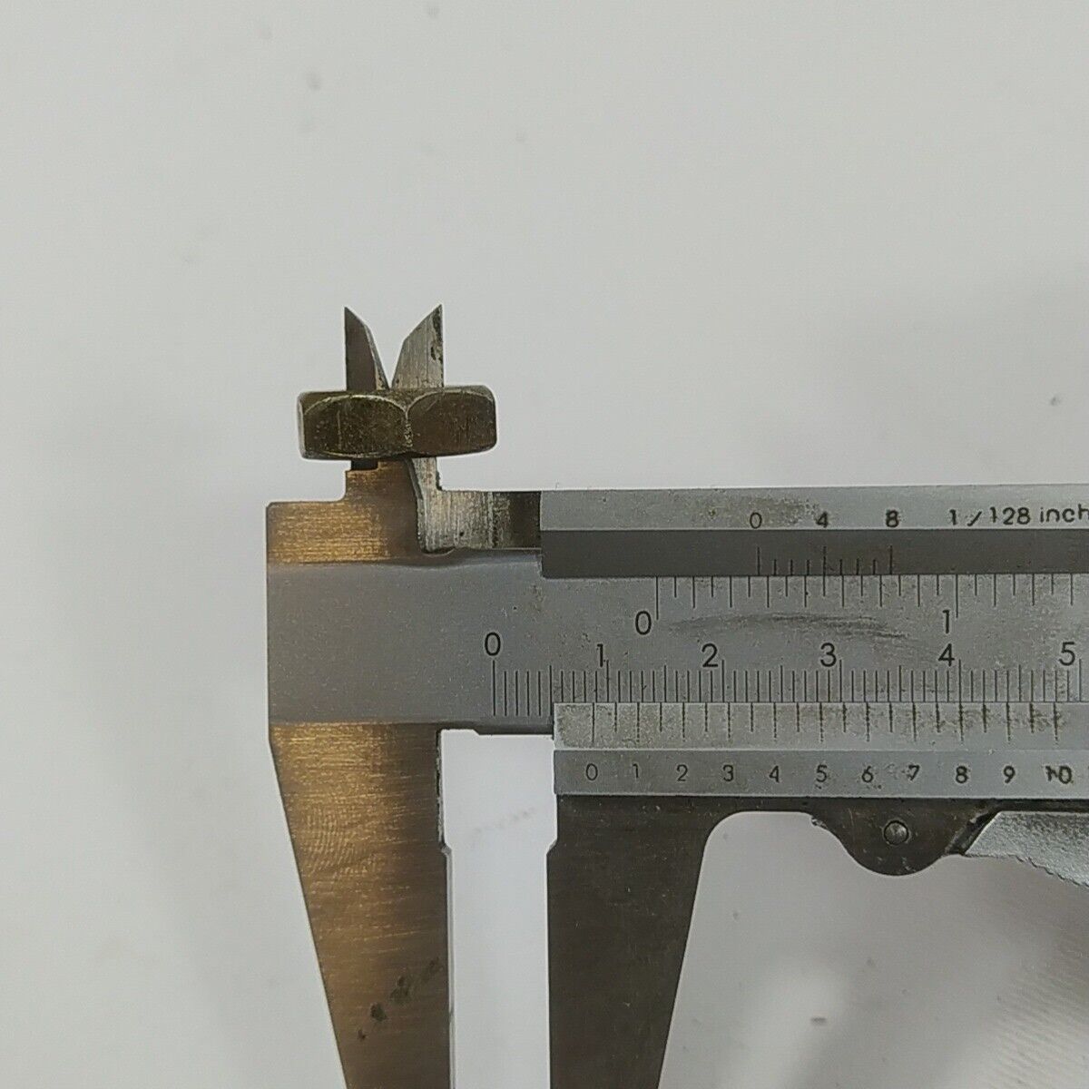 Ricambio DECESPUGLIATORE ECHO RM - 460 DADO bullone FERMO mezzaluna VOLANO usato