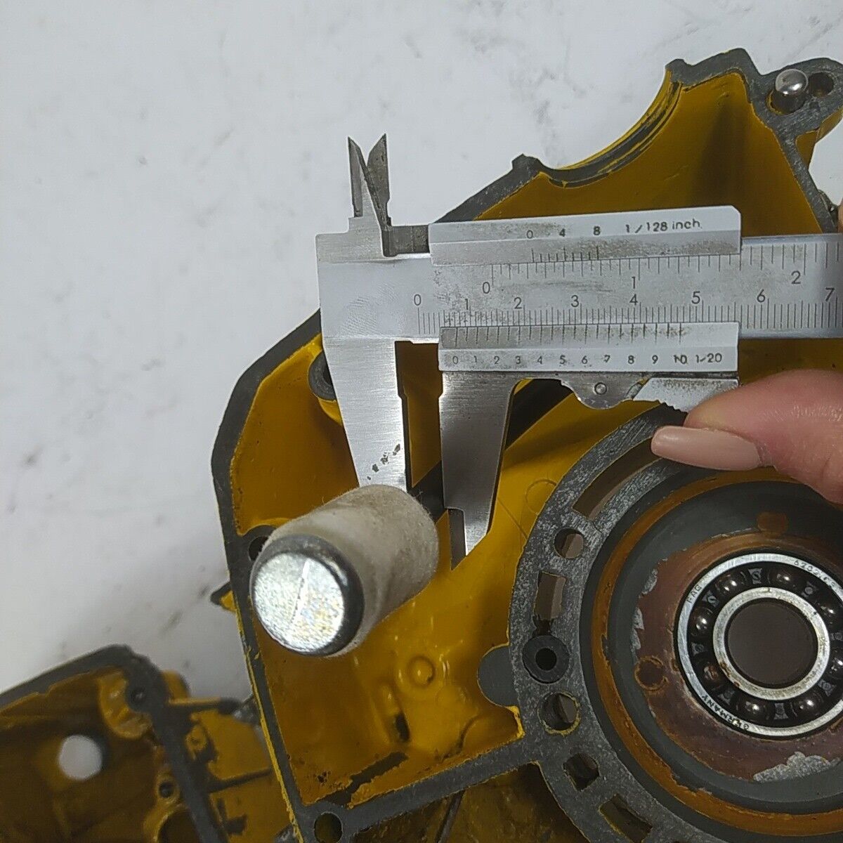 ricambio CARTER BASAMENTO SERBATOIO CARBURANTE per motosega ALPINA PROF 70 usato