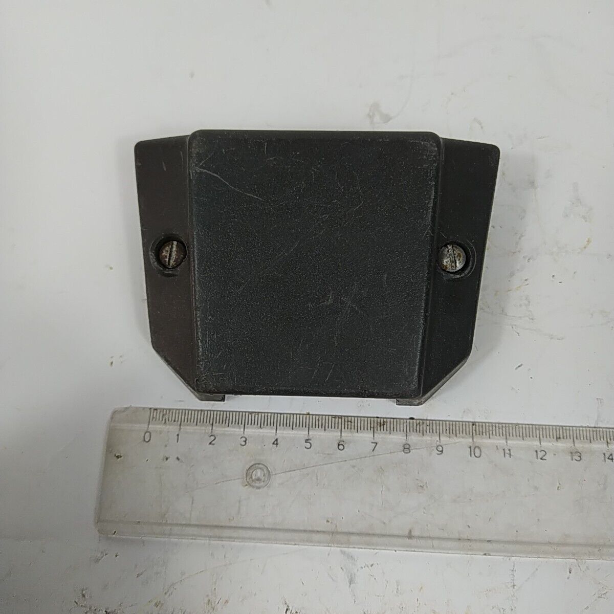 COPERCHIO FILTRO ARIA completo DI VITI PER MOTOSEGA OPEM SUPER 157 ricambi usati
