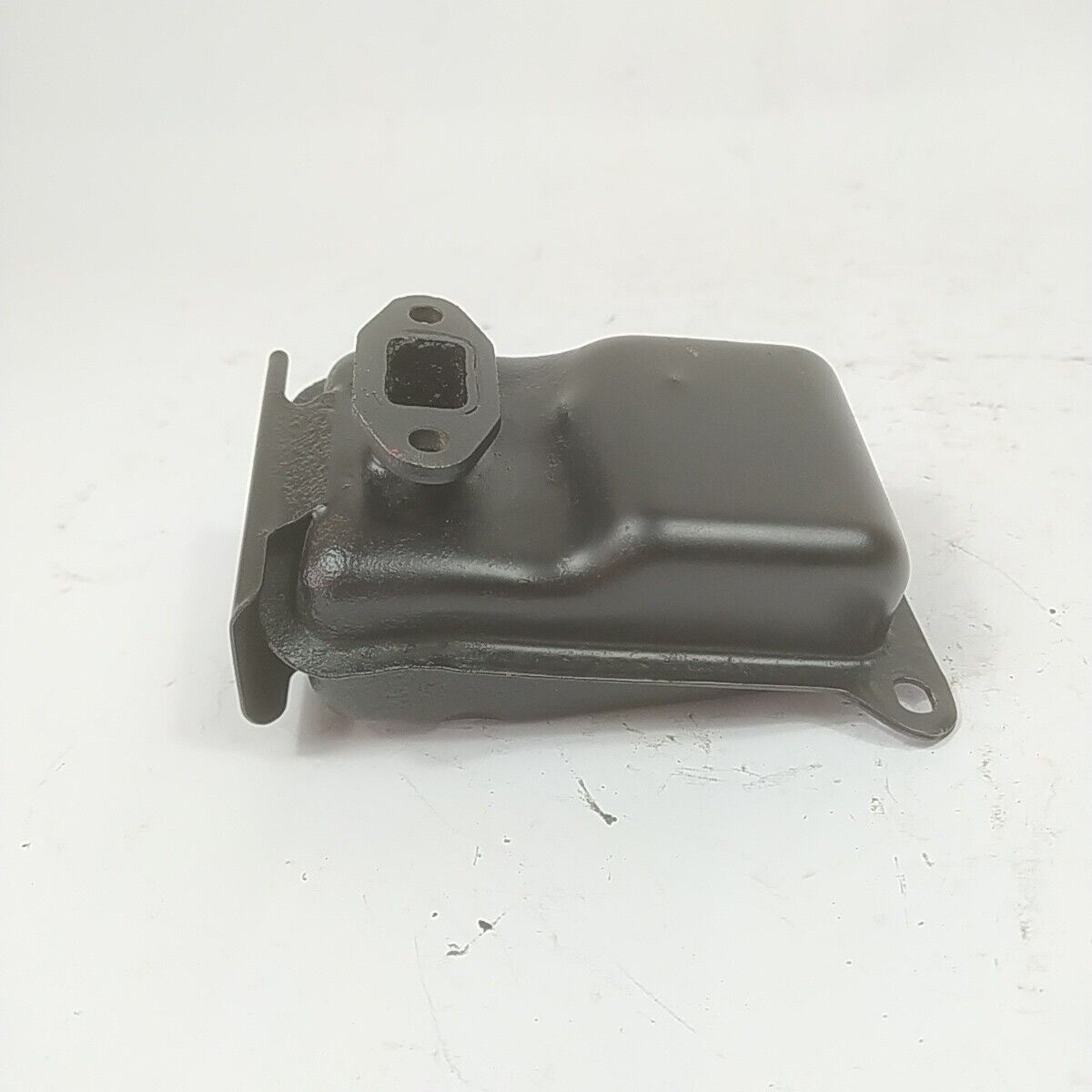 Ricambi per motosega STIHL 08 S MARMITTA SILENZIATORE TERMINALE DI SCARICO usati