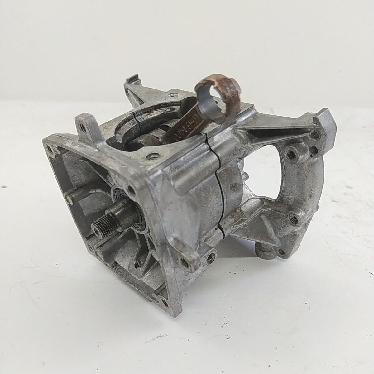 Ricambio CARTER BASAMENTO CILINDRO Usato per decespugliatore Komatsu ZENOAH G4K