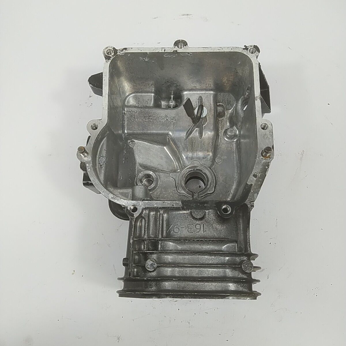 Ricambio CILINDRO CARTER MOTORE per tosaerba Briggs & Stratton 675 EXi usato