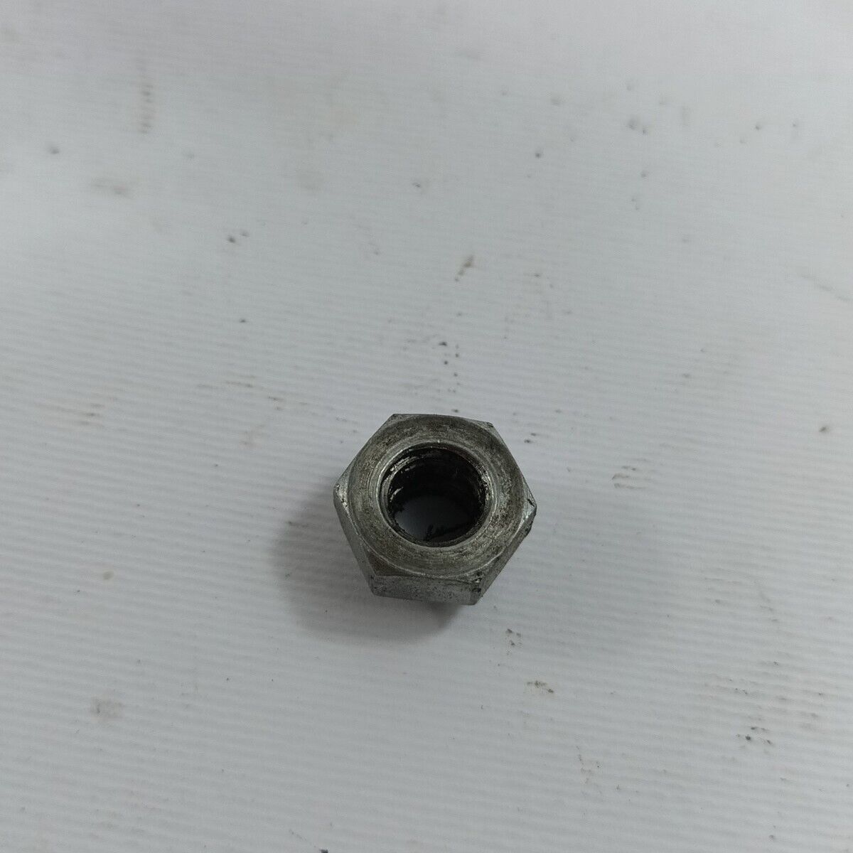 ricambi usati per MOTOSEGA ALPINA A 41 40 DADO BULLONE VOLANO Albero castor