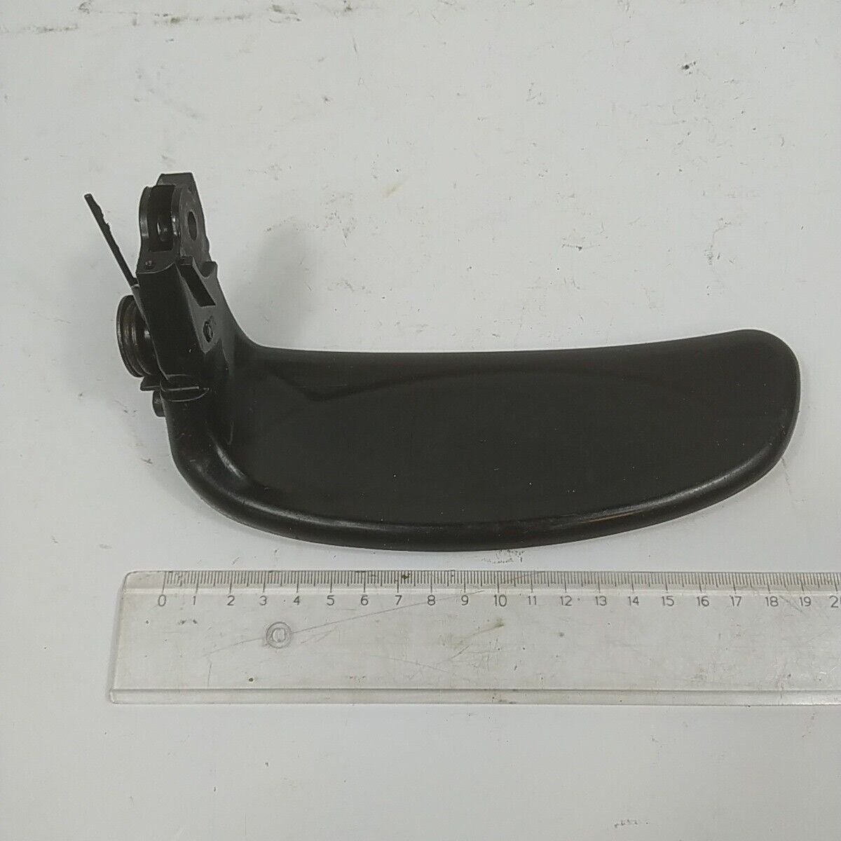 Ricambio per MOTOSEGA ZENOAH G 2000 t MANIGLIA PROTEZIONE FRENO CATENA usato
