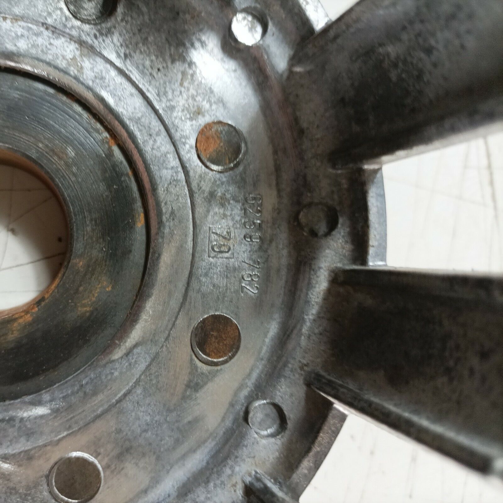 KRAMER 500 LR 410 ANNO 1979 CAMPANA FRIZIONE PER ROTAX ricambi usati