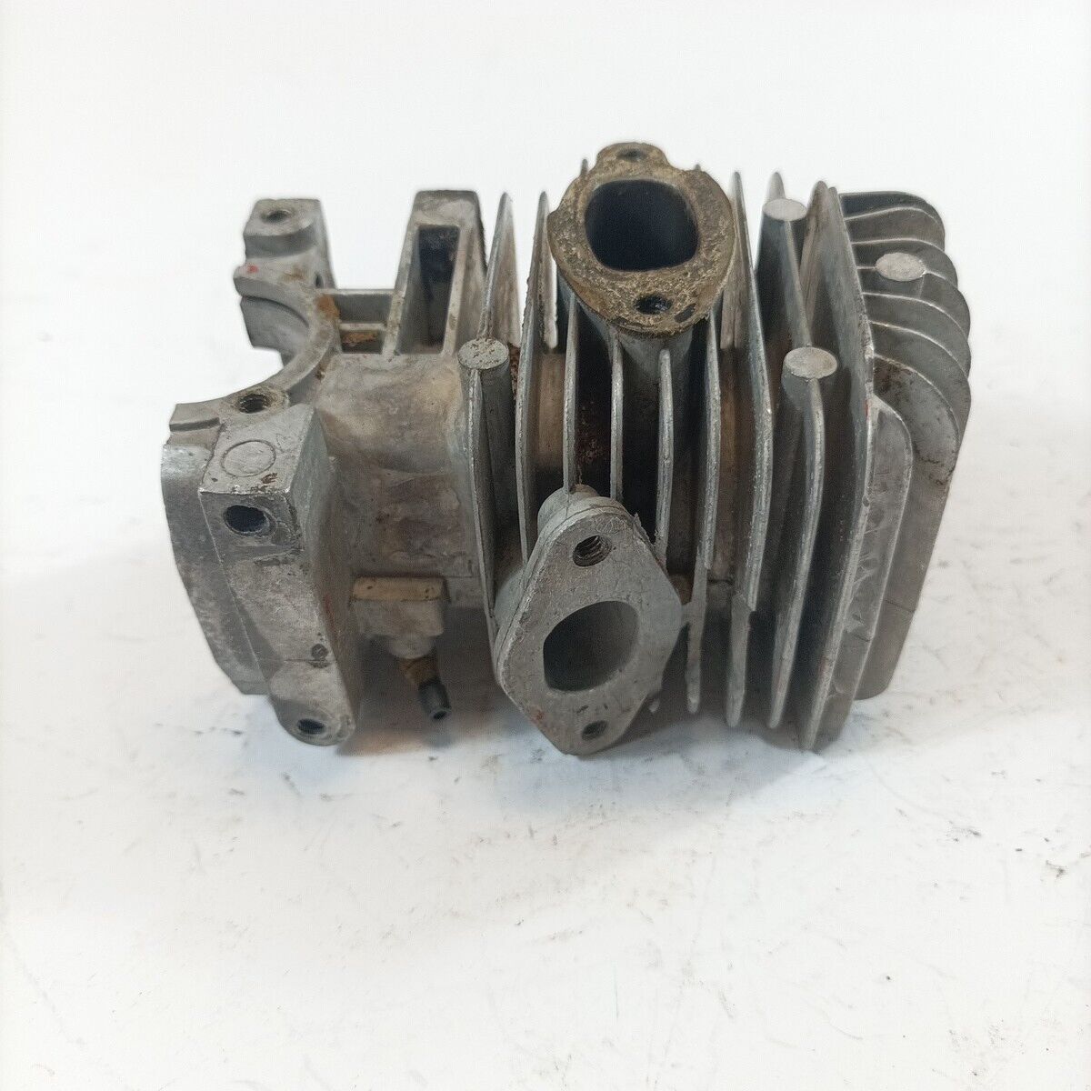 ricambio CILINDRO E PISTONE PER MOTOSEGA ALPINA da potature 25 diametro 34 usato