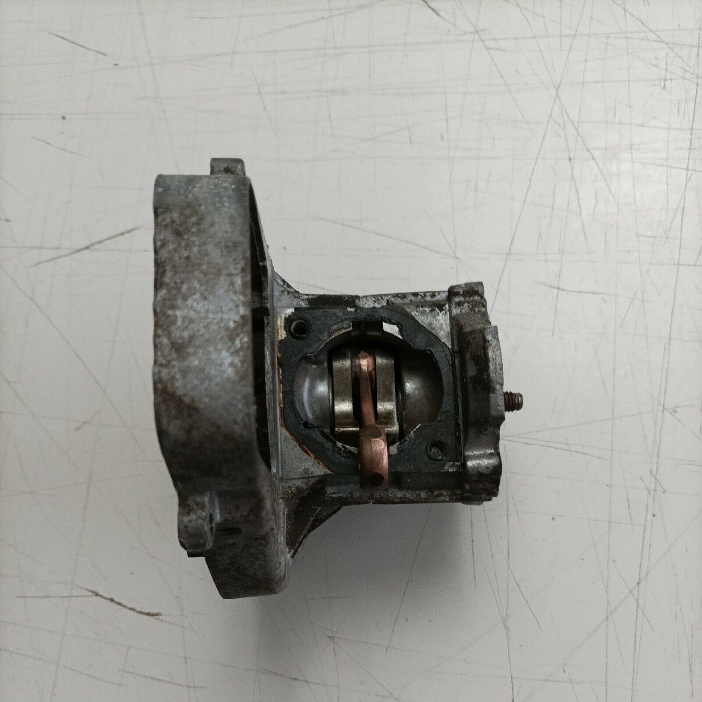 ricambio CARTER E ALBERO MOTORE usato PER DECESPUGLIATORE MCCULLOCH PRO MAC 2000