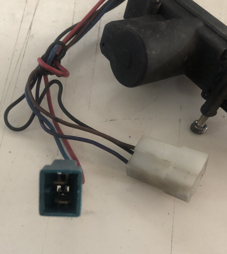 CHIUSURA CENTRALIZZATA ELETTRICA SX sinistra  EKE  LM4 GRECAV ricambi usati