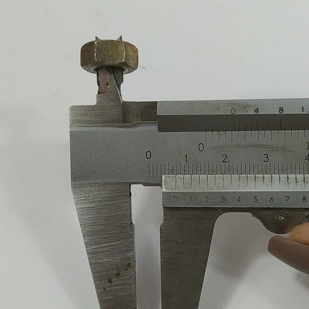 Ricambio VITI VITE ALBERO MOTORE usato per decespugliatore Komatsu ZENOAH G5K