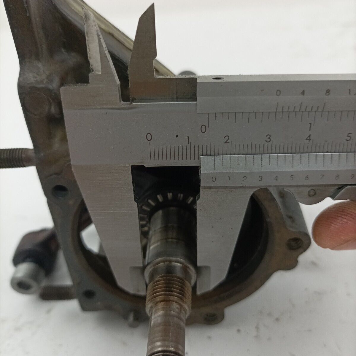 Ricambi CARTER BASAMENTO ALBERO MOTORE Originali Usati MOTOSEGA HOMELITE XL - 12