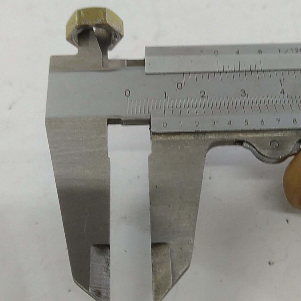 Ricambio DADO ALBERO MOTORE VOLANO usato per decespugliatore Komatsu ZENOAH G4K