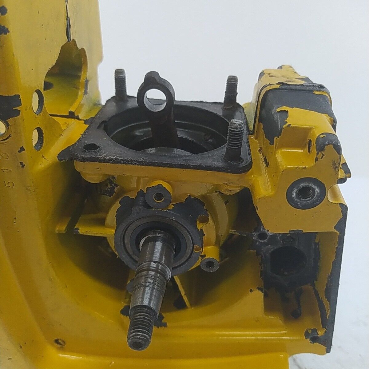 ricambio CARTER BASAMENTO ALBERO MOTORE Per motosega ALPINA PROF 70 usati