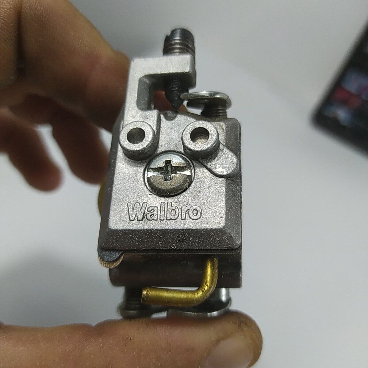 Ricambi per DECESPUGLIATORE HUSQVARNA 39 R usati CARBURATORE WALBRO WT 235