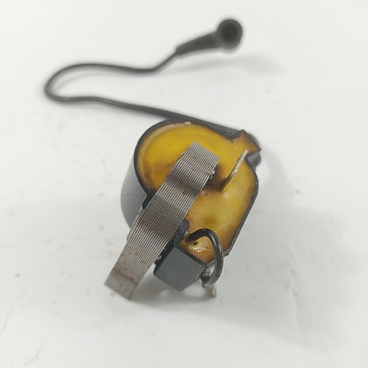 Ricambi DECESPUGLIATORE HUSQVARNA 39 R usati BOBINA Em DI AVVIAMENTO ACCENSIONE