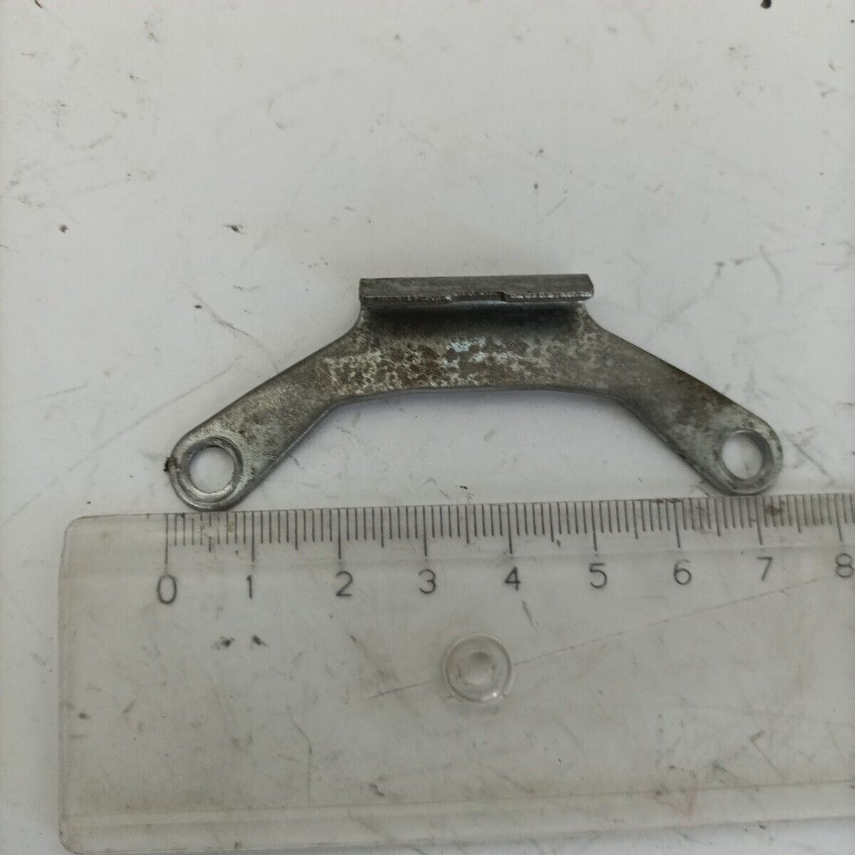 ricambio STAFFA SERBATOIO BENZINA usato per decespugliatore KAWASAKI TD 33