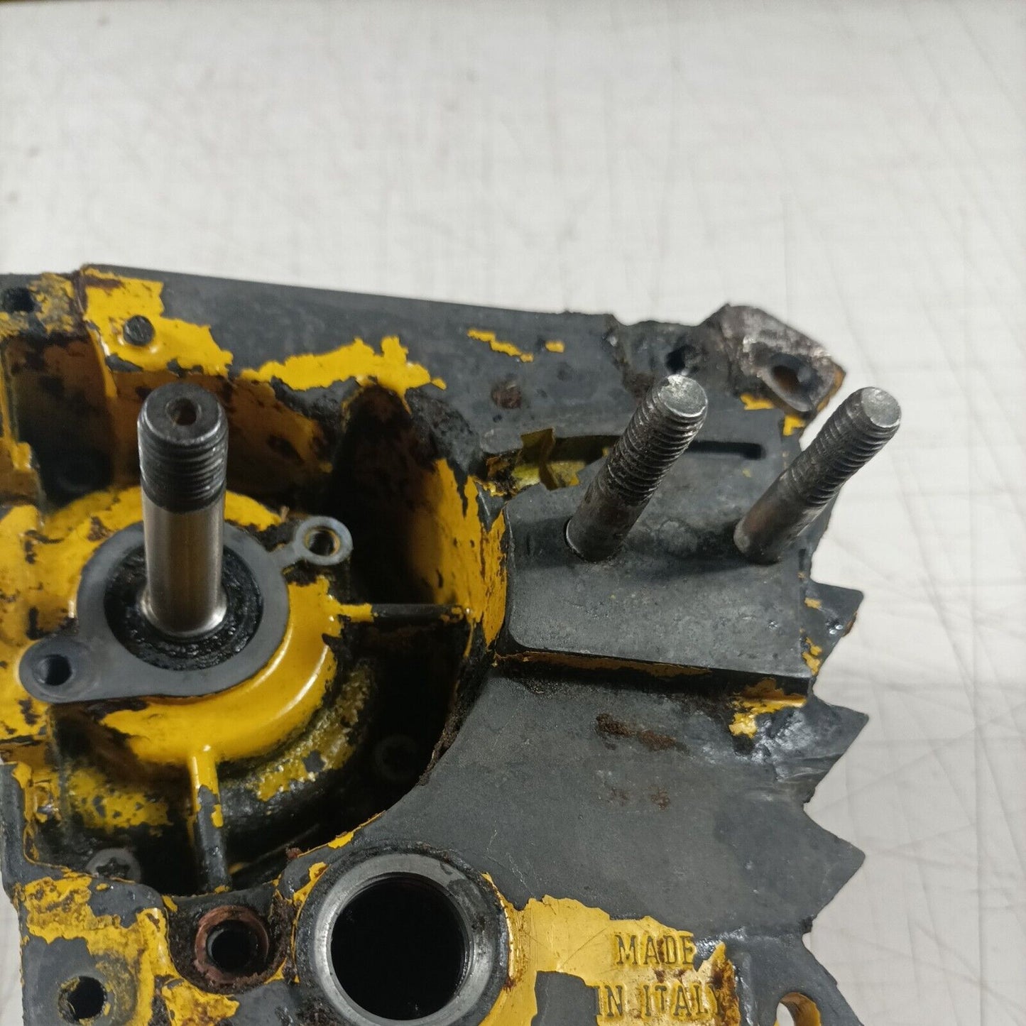 ricambi usati per MOTOSEGA ALPINA A 41 ALBERO MOTORE carter  basamento SERBATOIO