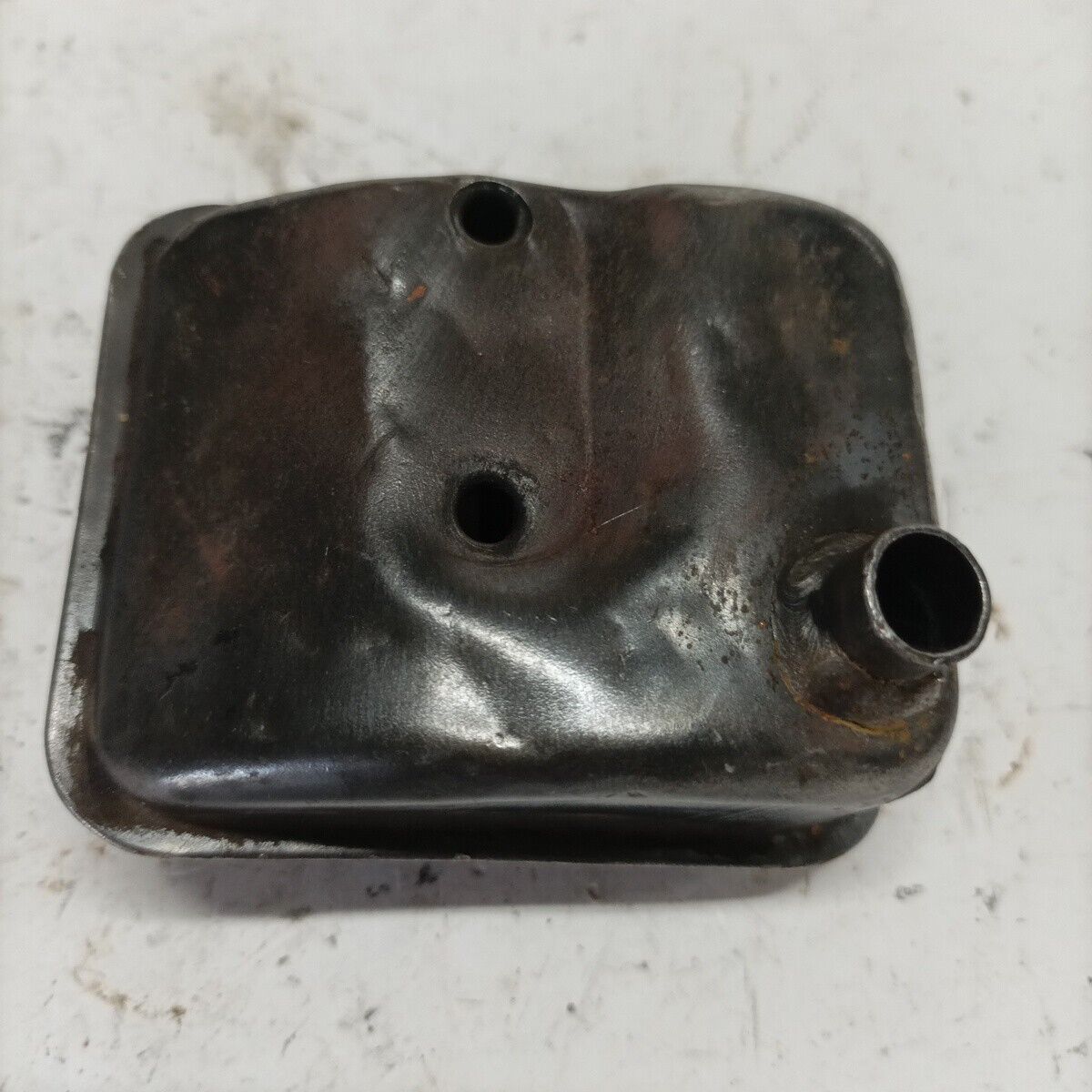 Ricambio MARMITTA di scarico SILENZIATORE Usato per decespugliatore ZENOAH