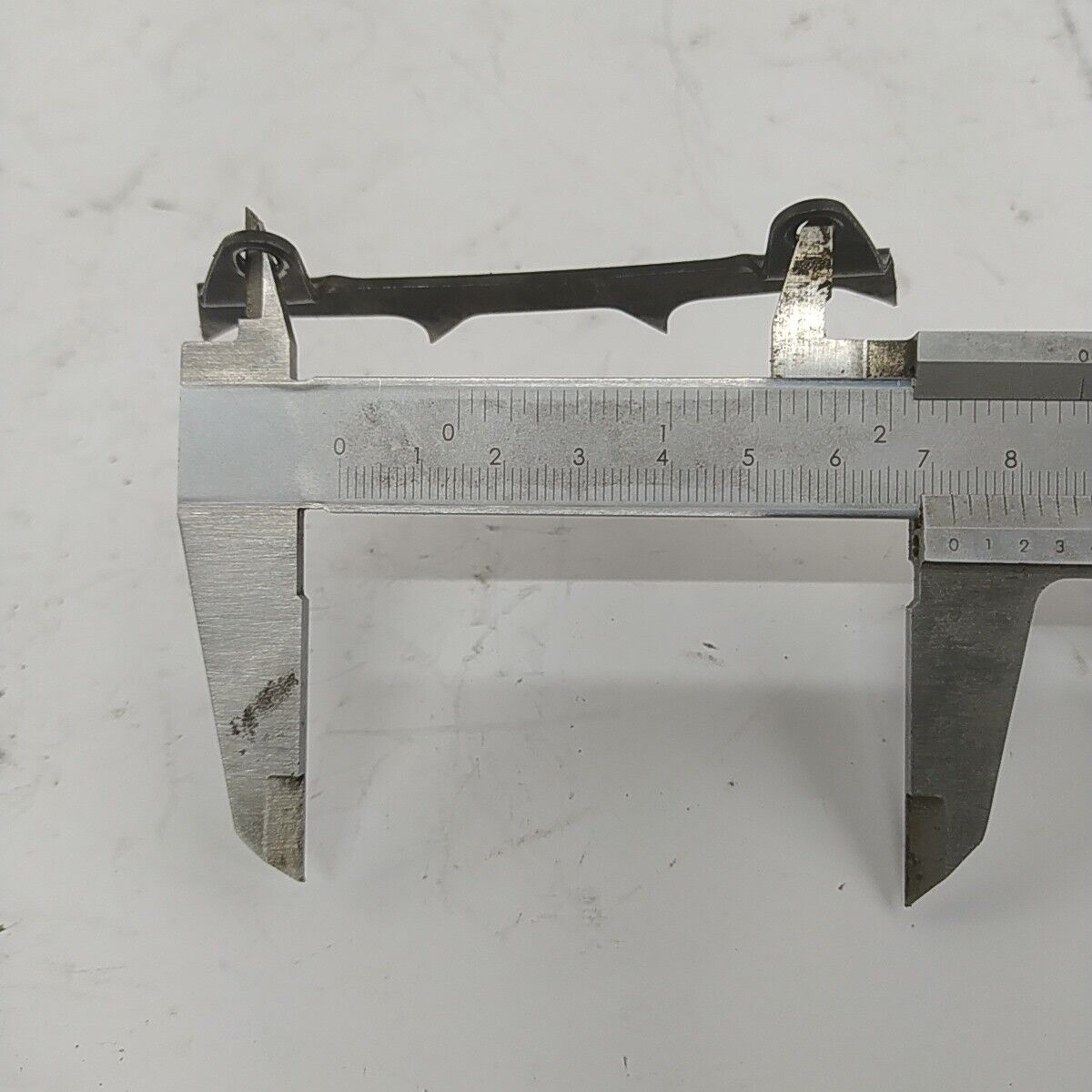 Ricambio usato ARTIGLIO ARPIONE BARRA CATENA per MOTOSEGA Echo 330 EVL