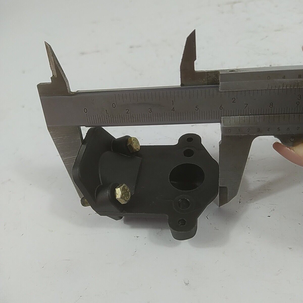 Ricambi RACCORDO CARBURATORE FILTRO ARIA per motosega ALPINA CASTOR 41 usati