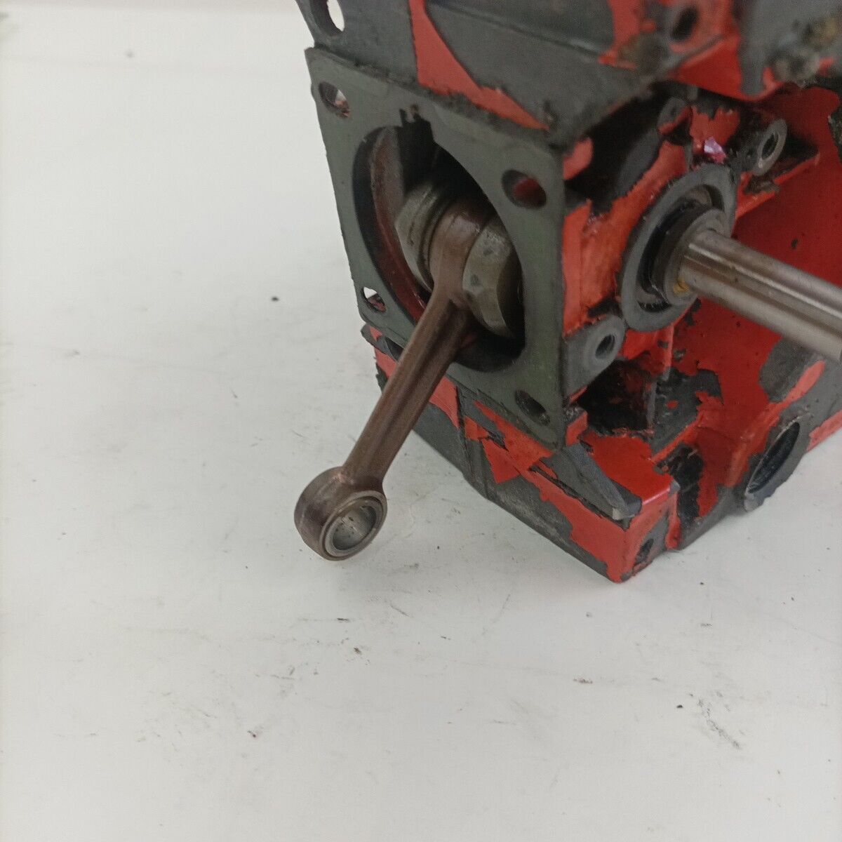 Carter basamento ALBERO MOTORE PER MOTOSEGA ALPINA CASTOR 40 ricambi usati