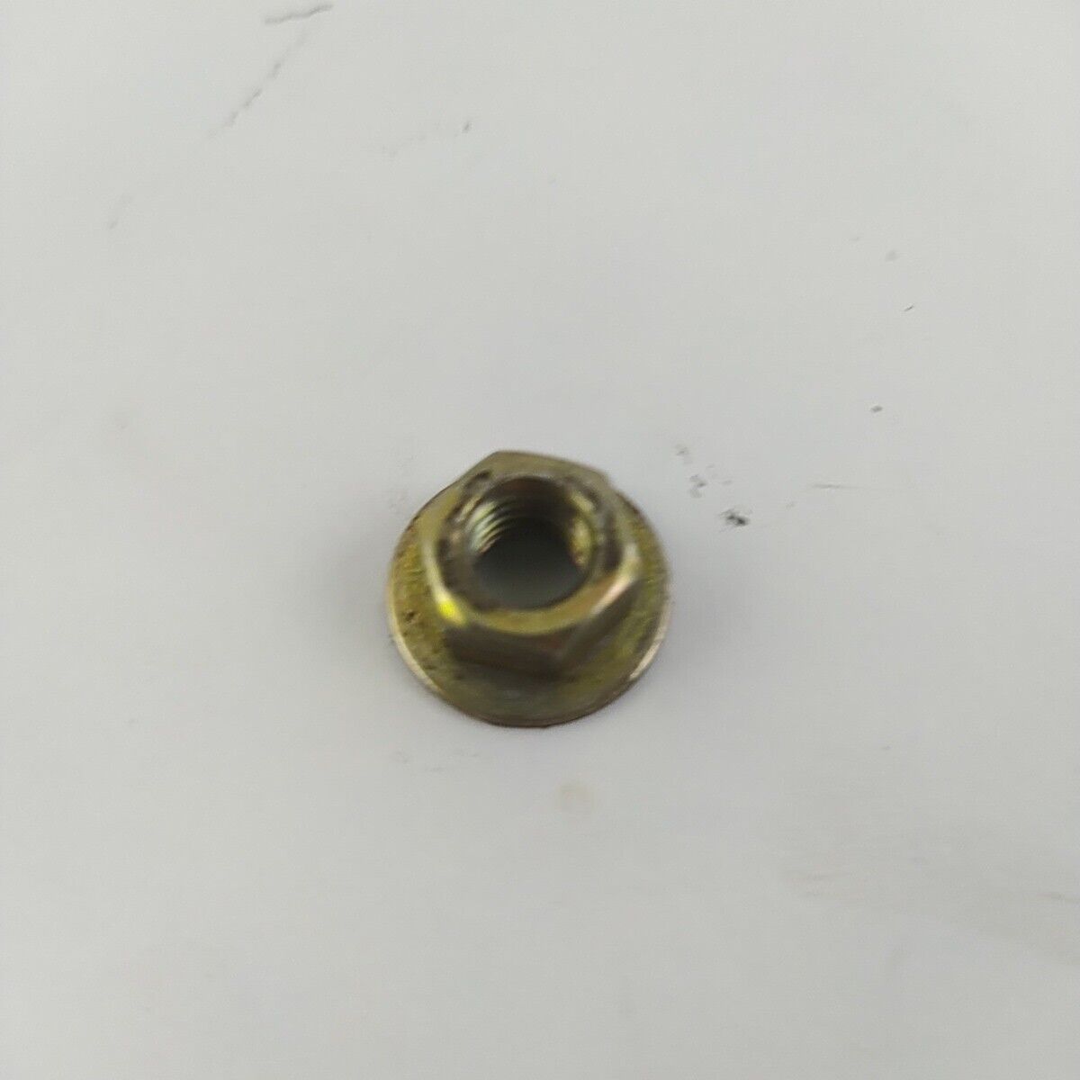 Ricambio DADO ALBERO MOTORE usato decespugliatore MITSUBISHI TL 52