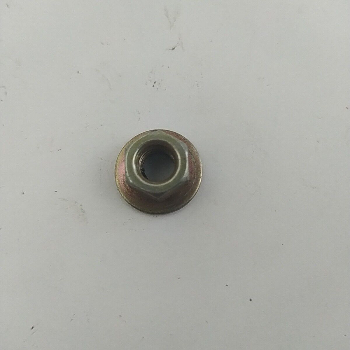 Ricambio DADO bullone ALBERO MOTORE usato per decespugliatore MITSUBISHI TL 52