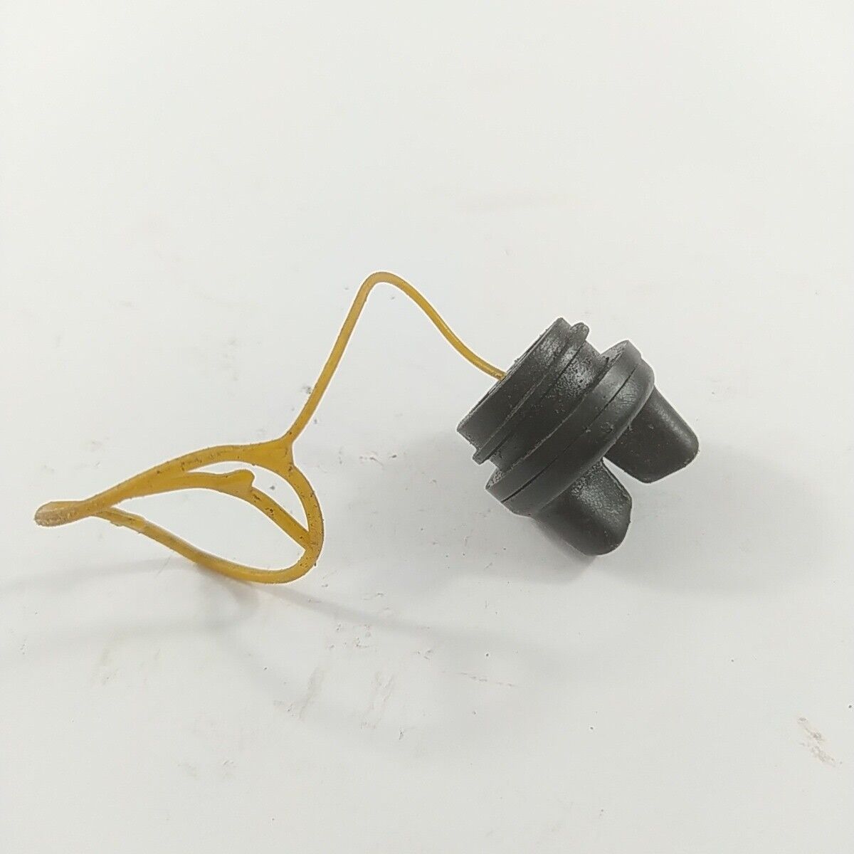 Ricambi MOTOSEGA EFCO BLITZ 35 OLEOMAC usati TAPPO PER SERBATOIO OLIO CATENA 