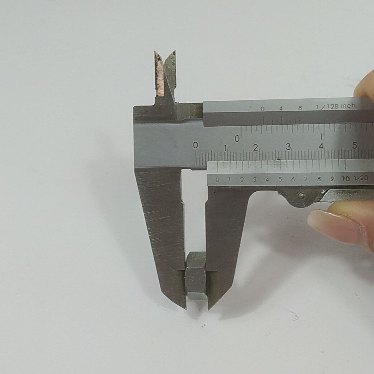 Ricambio per motosega ALPINA 500 DADO LATO VOLANO ALBERO MOTORE usato