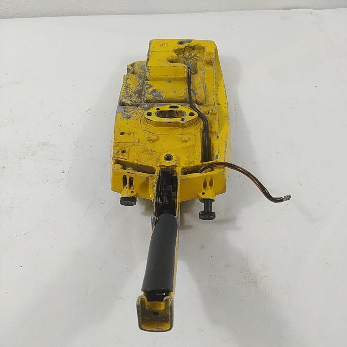 Ricambi IMPUGNATURA MANIGLIA PER MOTOSEGA MCCULLOCH PRO MAC 555 usati