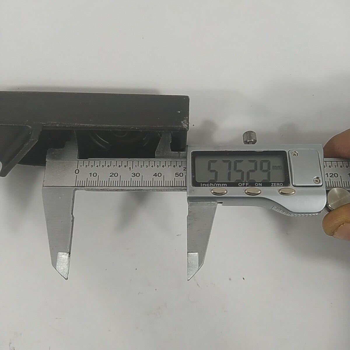 Ricambio MANIGLIA MANICO IMPUGNATURA SUPERIORE PER MOTOSEGA POULAN usato