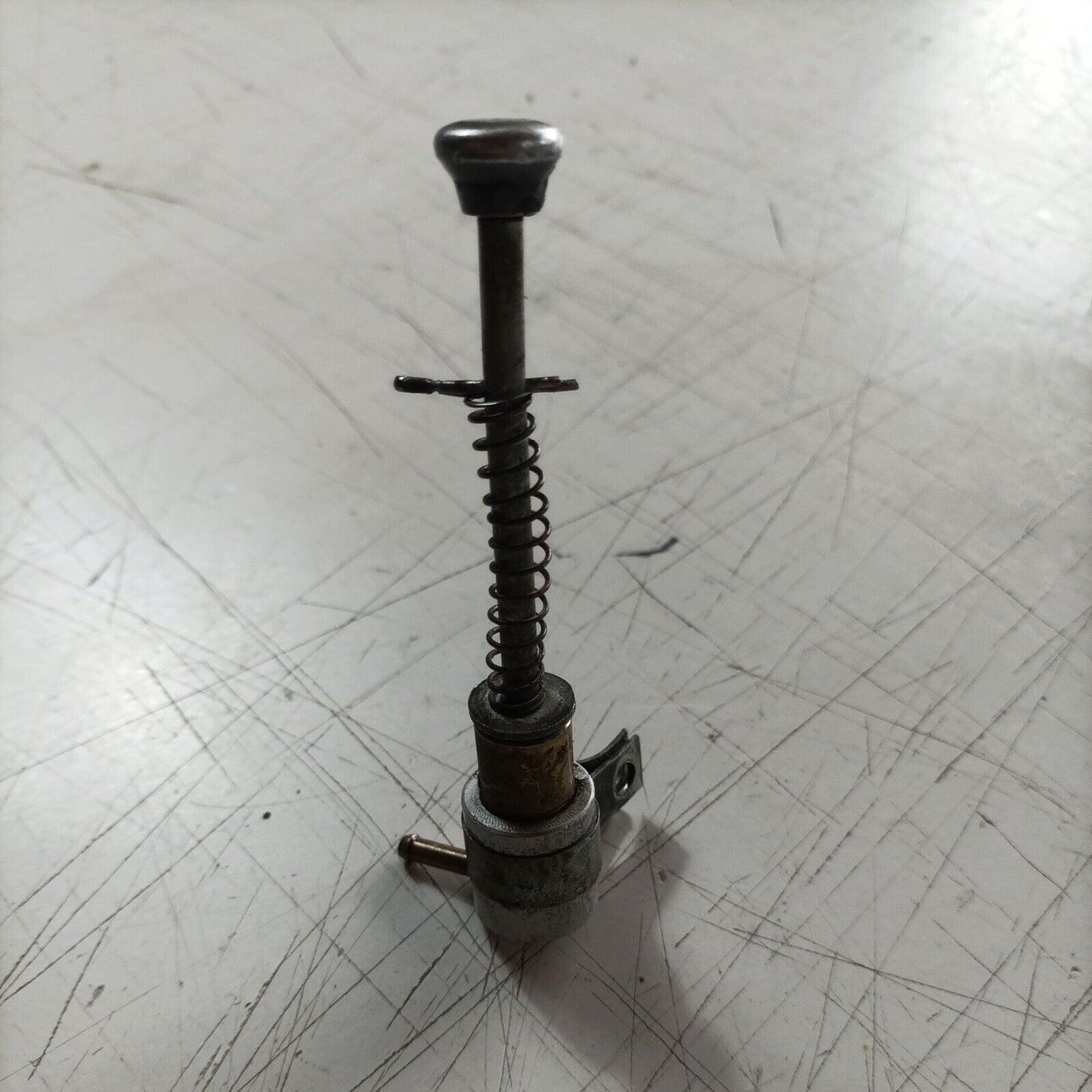 MANIGLIA MANICO IMPUGNATURA SUPERIORE PER MOTOSEGA CASTOR C70 ALPINA A70