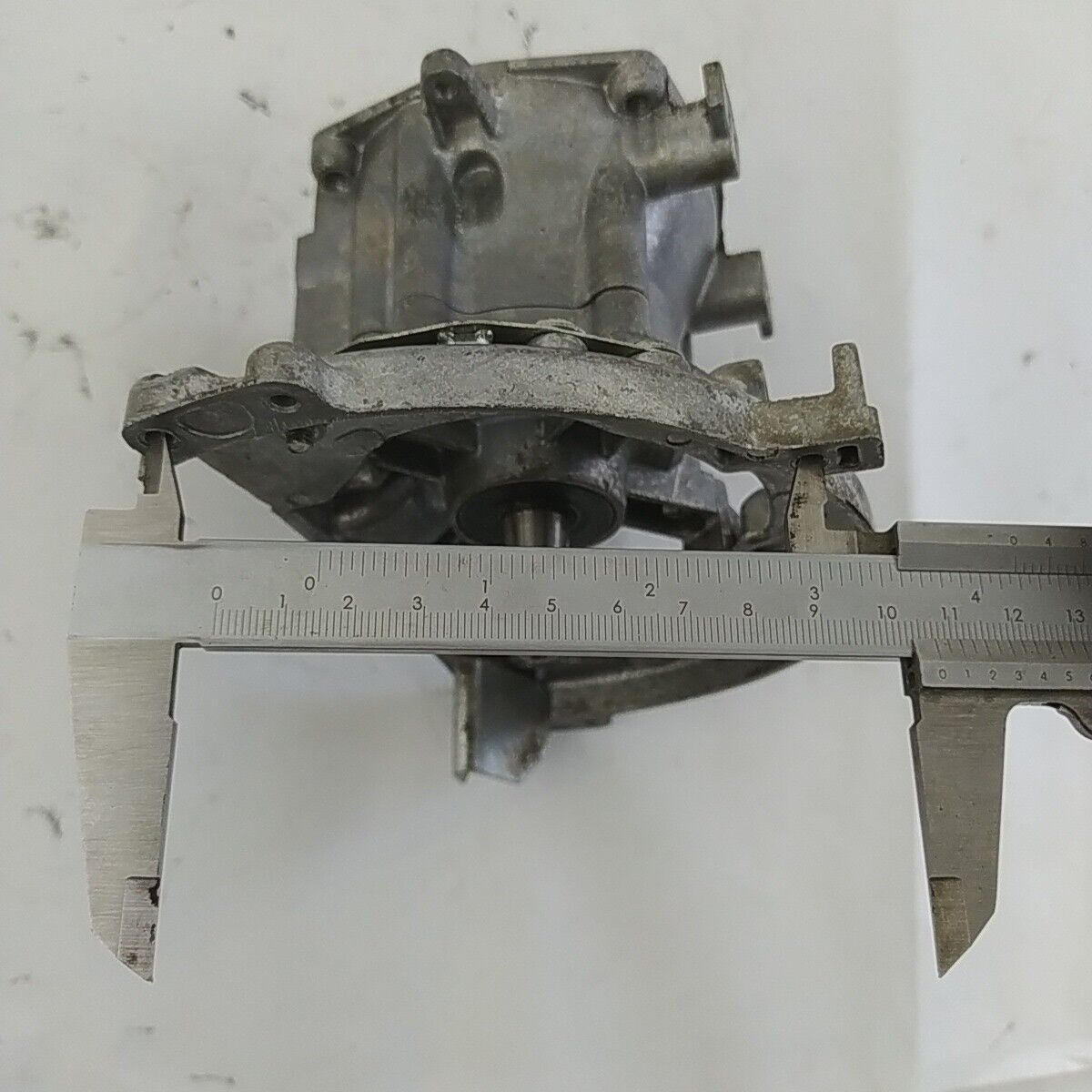 Ricambio CARTER BASAMENTO CILINDRO usato per decespugliatore KAWASAKI TD 40