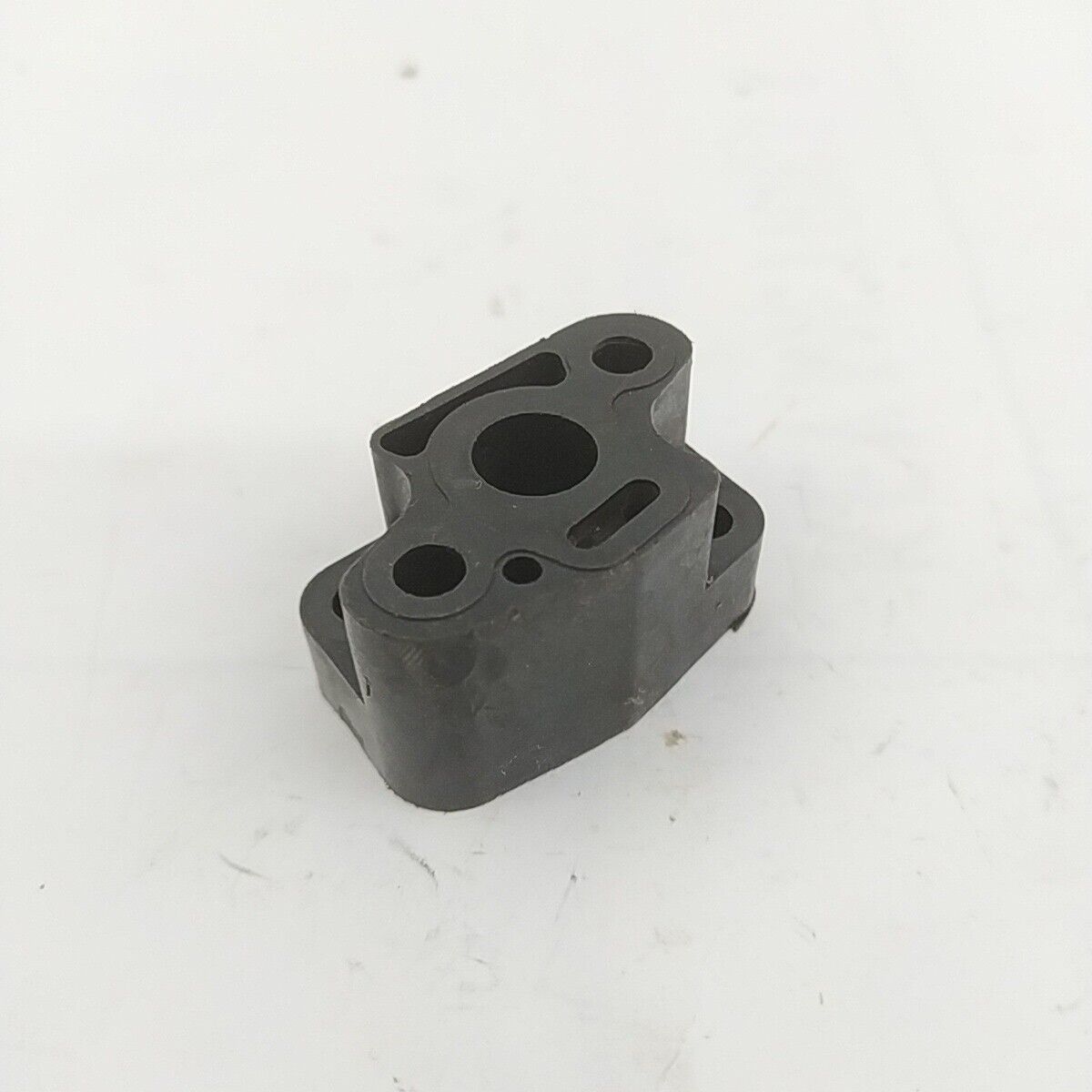 Ricambio FLANGIA COLLETTORE carburatore usato per decespugliatore MARUYAMA E 42