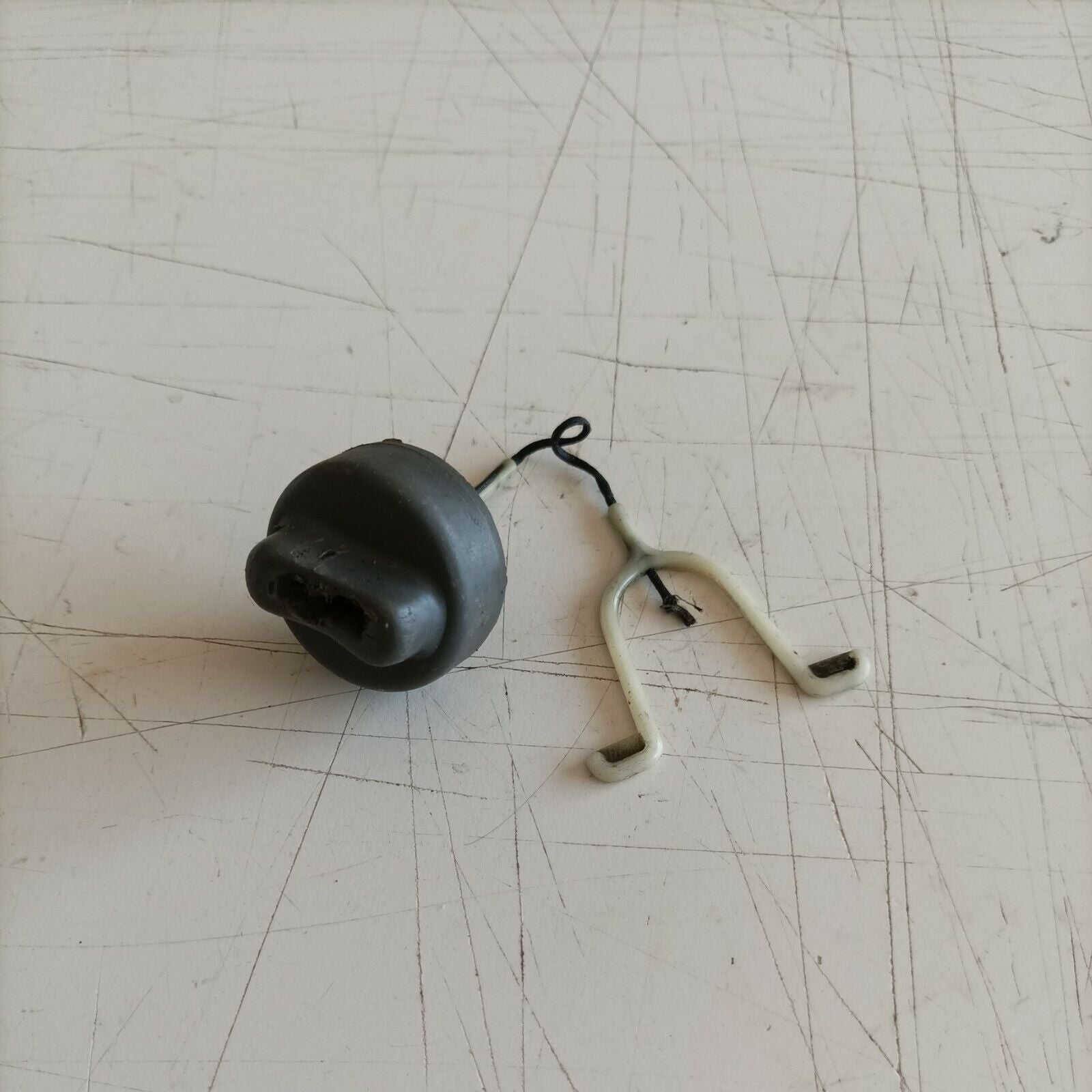 TAPPO serbatoio olio PER MOTOSEGA PAPILLON RANGER 41 ricambi usati