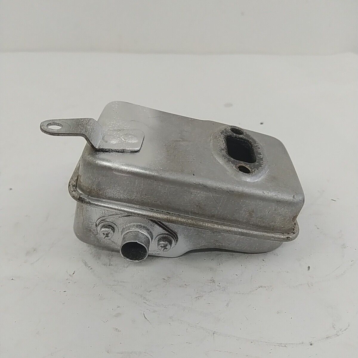 Ricambio MARMITTA SILENZIATORE usato per decespugliatore MITSUBISHI TL 52