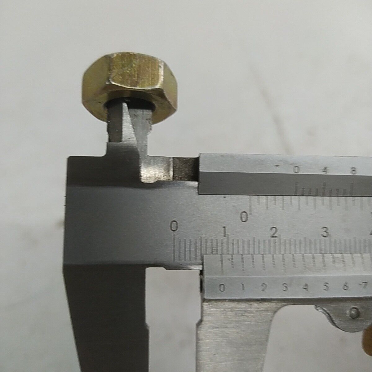 Ricambio DADO ALBERO MOTORE lato VOLANO usato per decespugliatore Emak Efco 8425