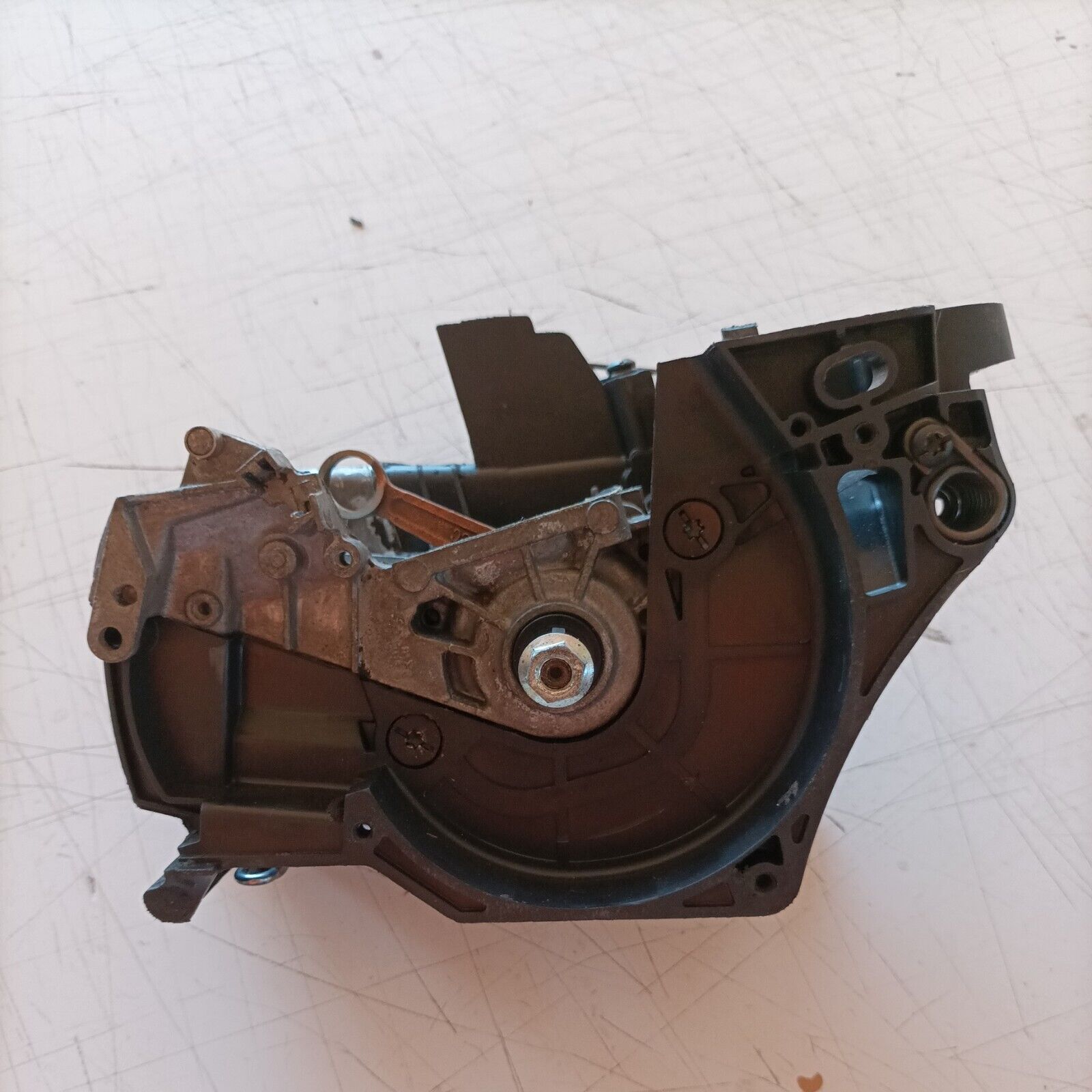 BASAMENTO E ALBERO MOTORE PER MOTOSEGA MCCULLOCH CS35 VARIOLUX V-UCS 45 usato