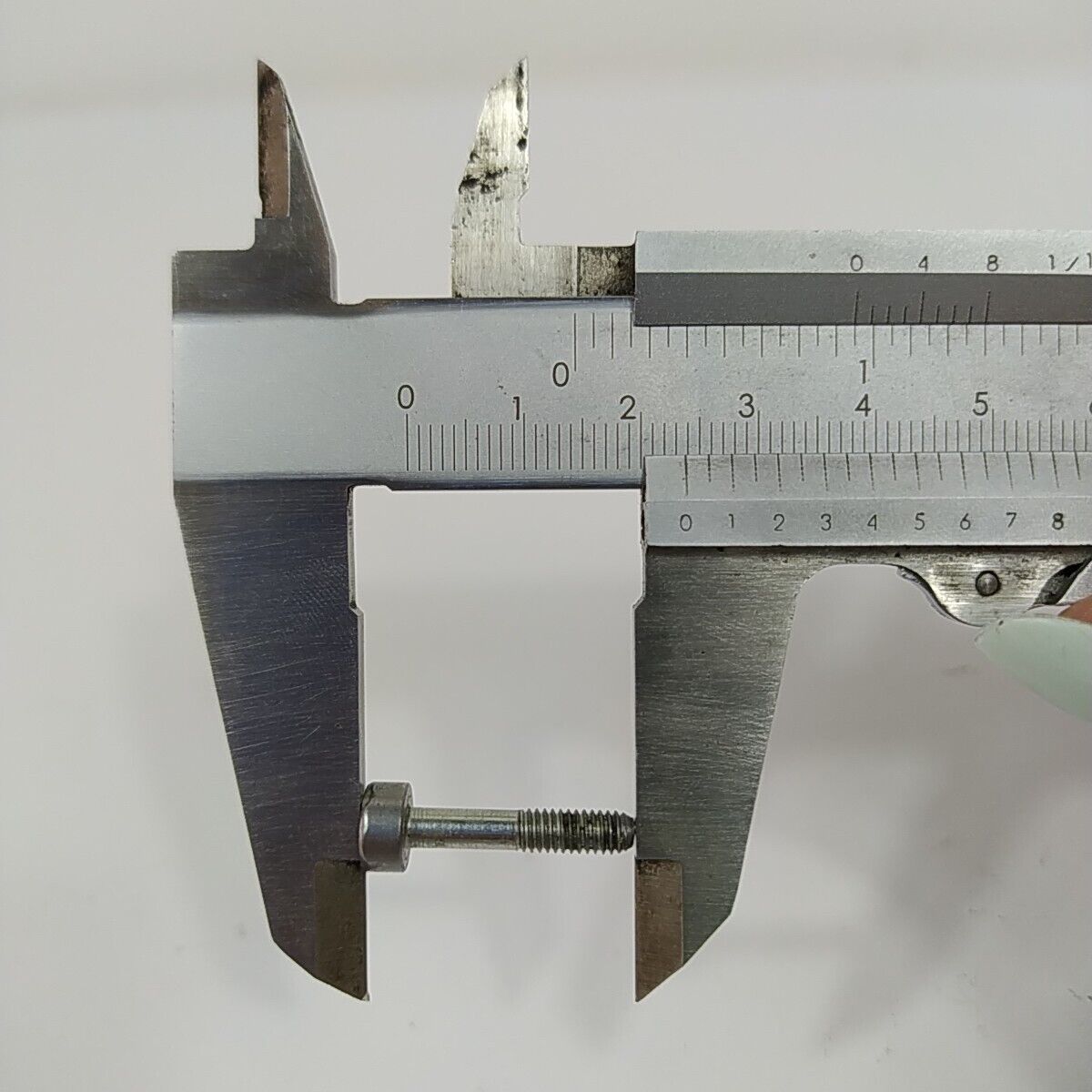 Ricambio usato VITI bulloni dadi perni di VARIE MISURE per motosega DOLMAR 116
