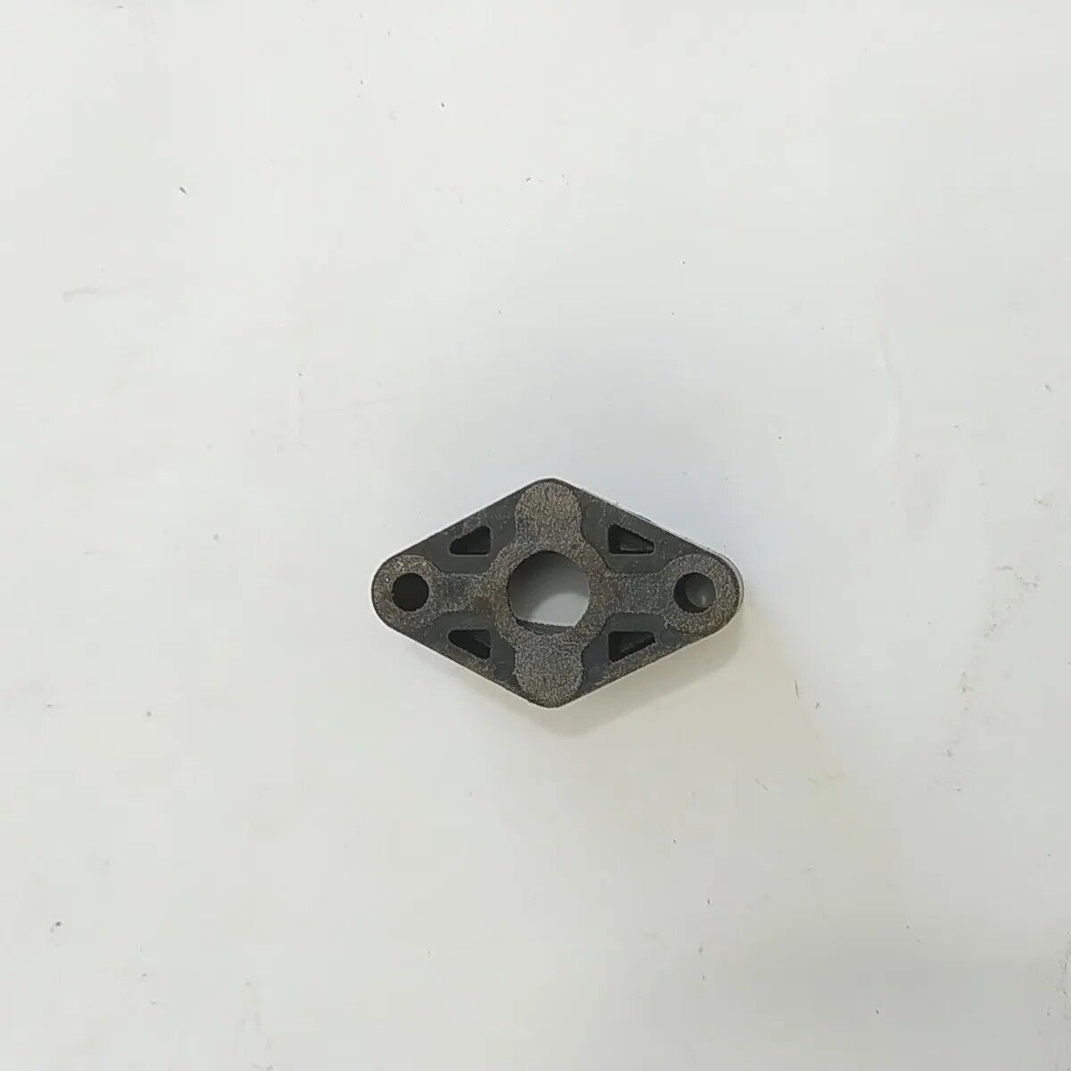 Ricambio COLLETTORE CARBURATORE usato per decespugliatore Komatsu ZENOAH G4K