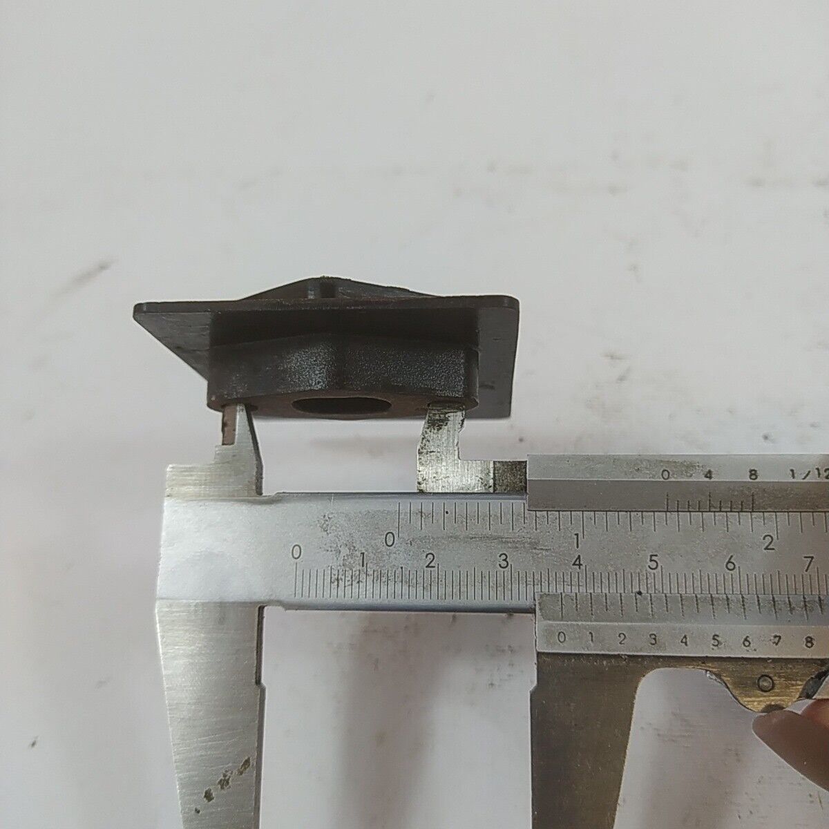 ricambio FLANGIA COLLETTORE CARBURATORE usato per decespugliatore KAWASAKI TD 33