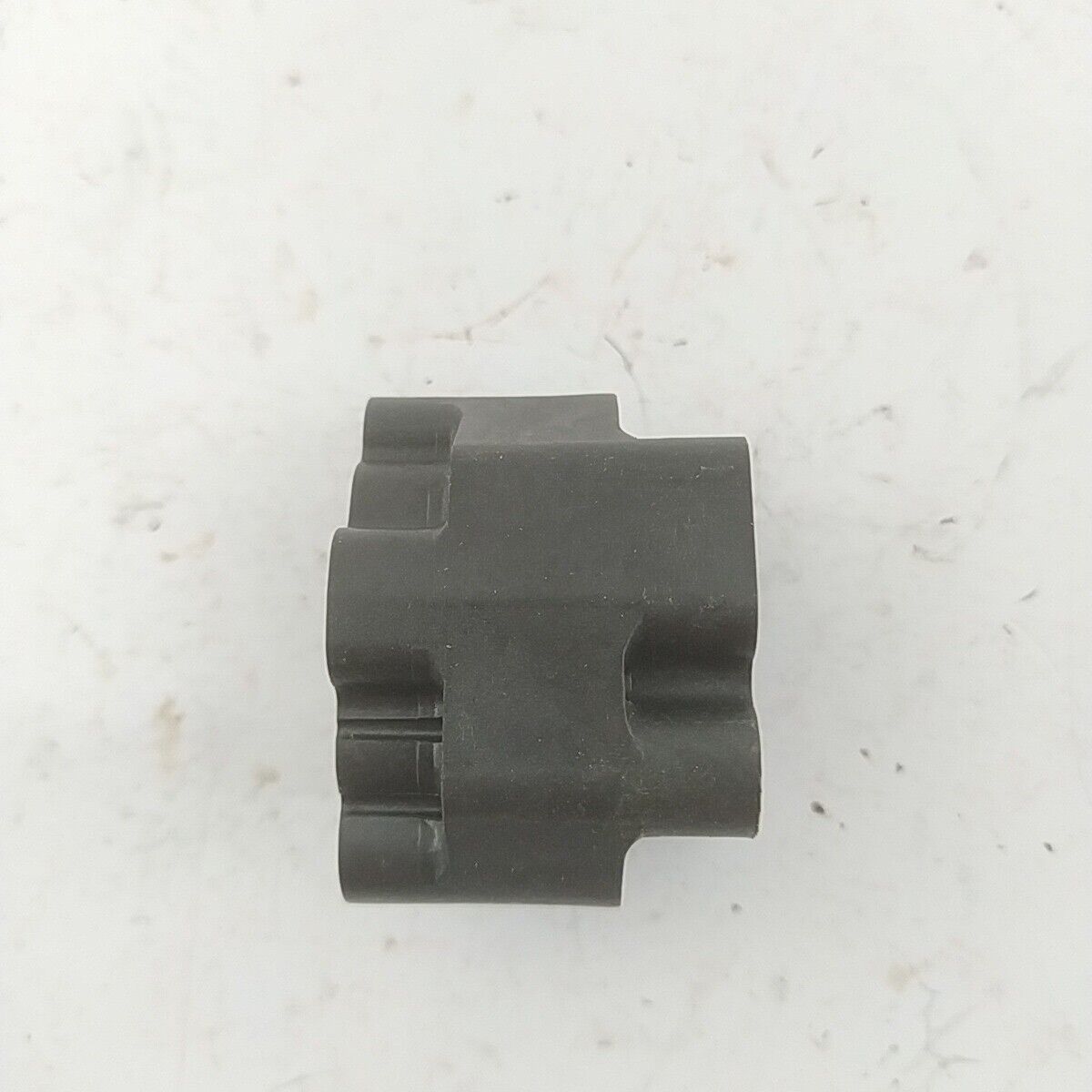 Ricambi FLANGIA COLLETTORE CARBURATORE usati decespugliatore Komatsu ZENOAH G5K