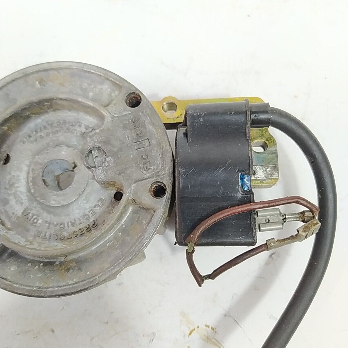 ricambio usato BOBINA E VOLANO MAGNETICO DI AVVIAMENTO per motosega CASTOR 330 