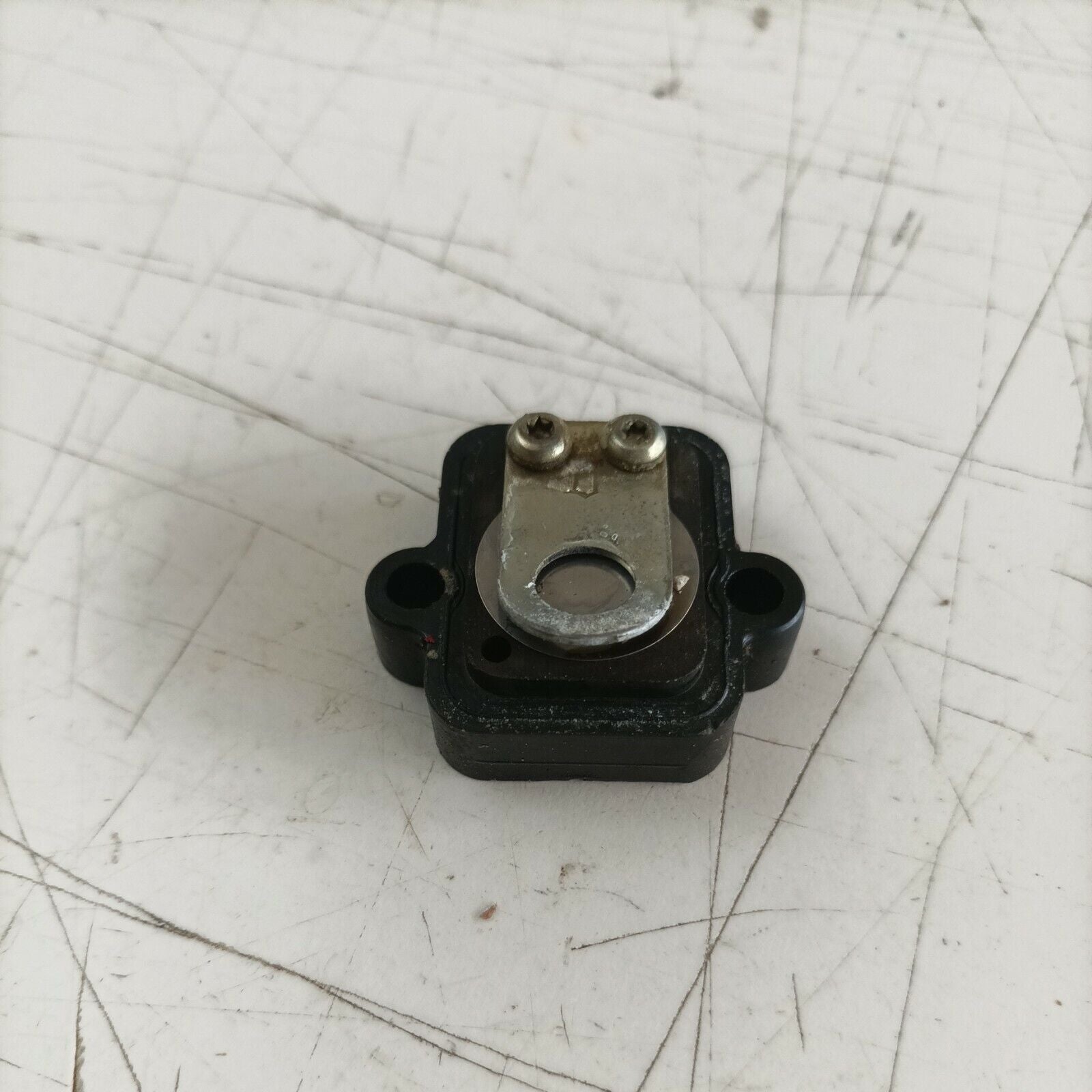 pacco lamellare CARBURATORE COLLETTORE FLANGIA PER MOTOSEGA EFCO 134 usato