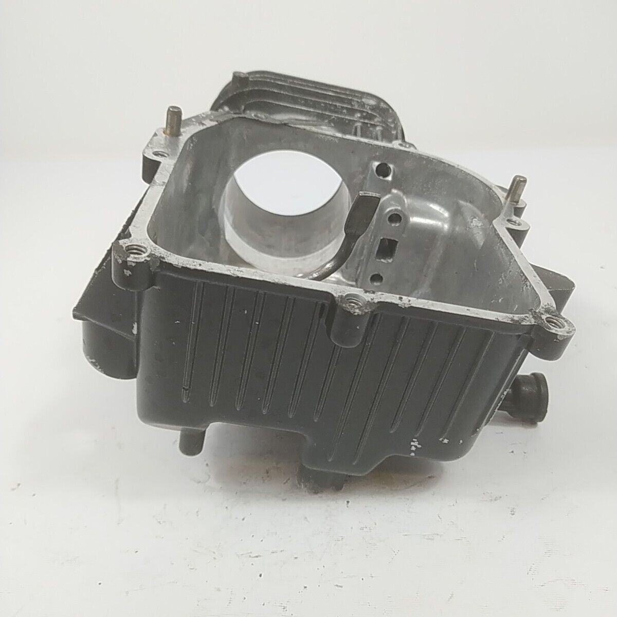 Ricambio CILINDRO CARTER MOTORE per tosaerba Briggs & Stratton 675 EXi usato