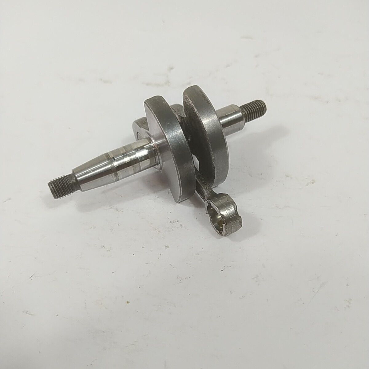 Ricambio per decespugliatore EFCO 8250 ALBERO MOTORE ORIGINALE usato