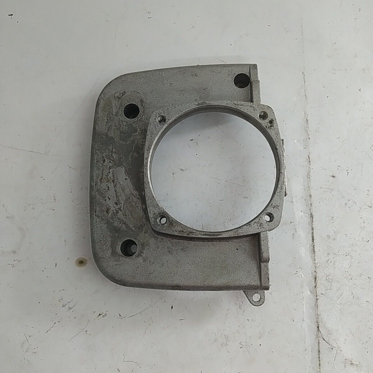 Ricambio CARTER SUPPORTO CAMPANA usato per decespugliatore MARUYAMA 420 42